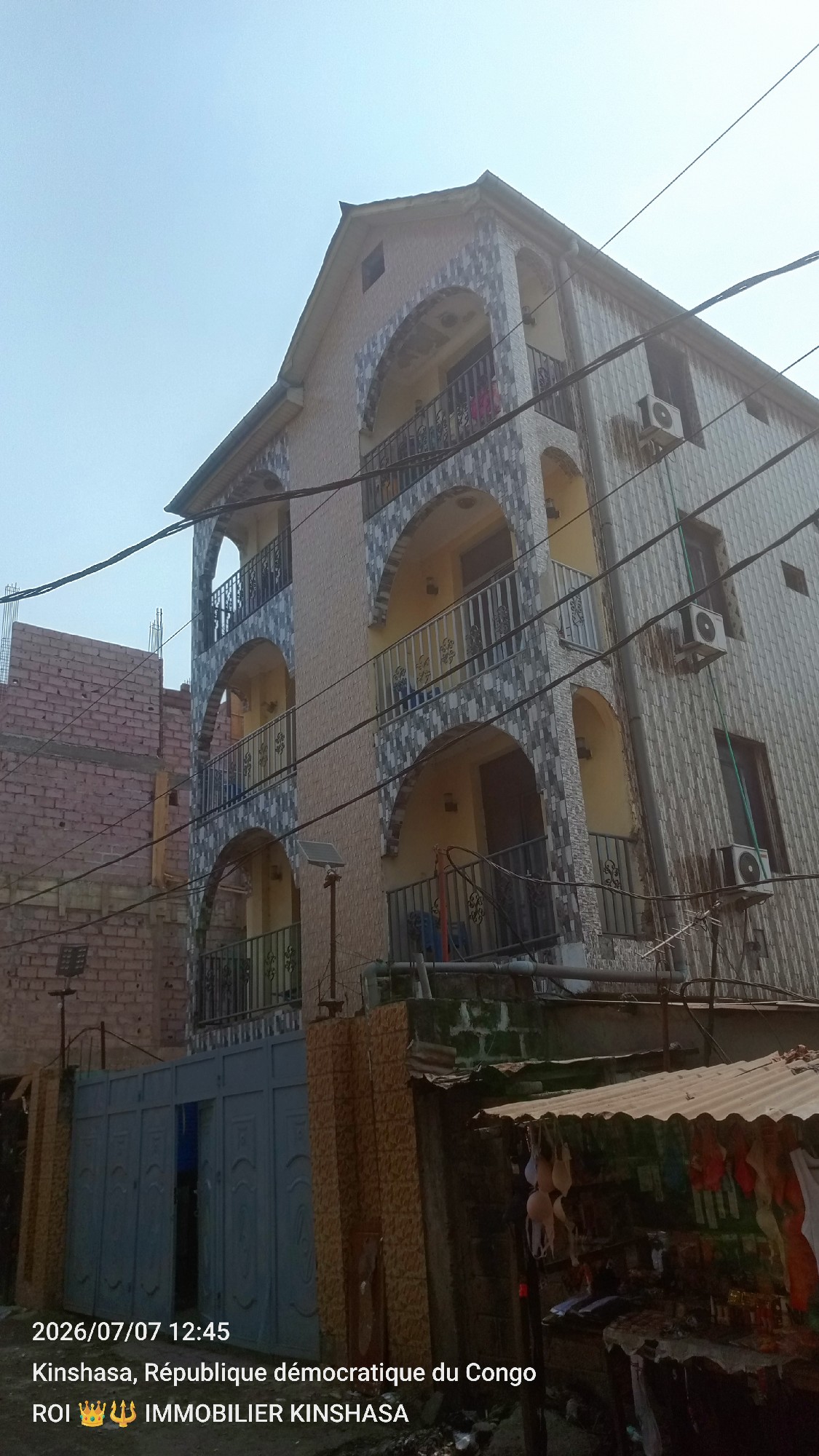 scaled_1005604436 Immeuble à Vendre – Lingwala, Kinshasa