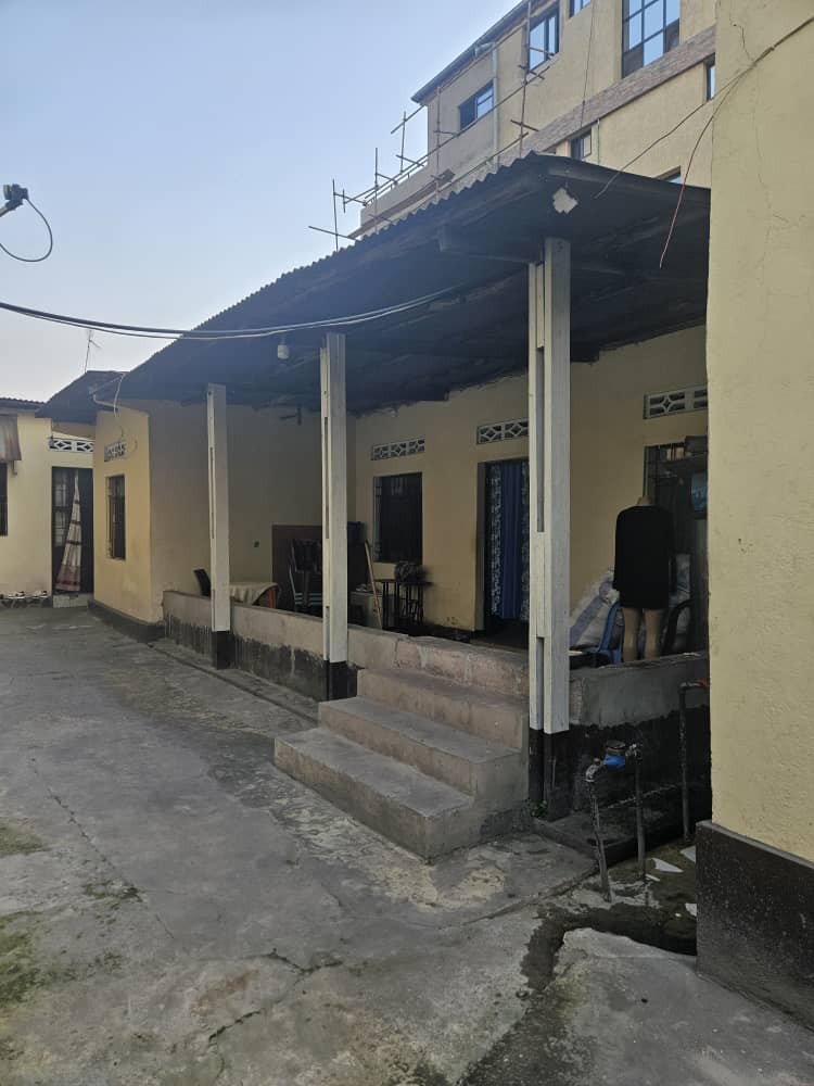 Parcelle-Terrain à Vendre – Lingwala, Kinshasa