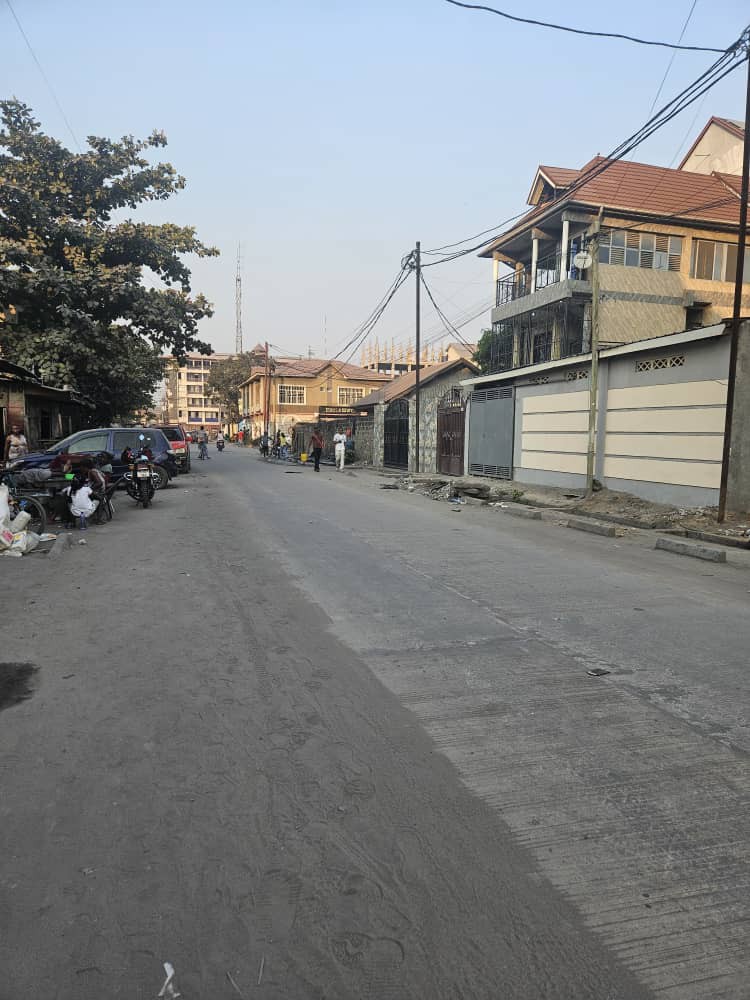 Parcelle-Terrain à Vendre – Lingwala, Kinshasa