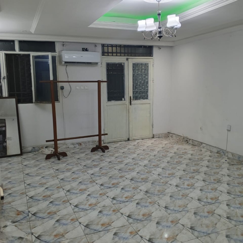 Scaled 1005670662