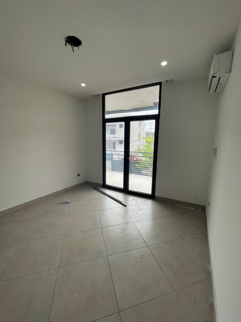 UN MAGNIFIQUE APPARTEMENT À LOUER – KINTAMBO