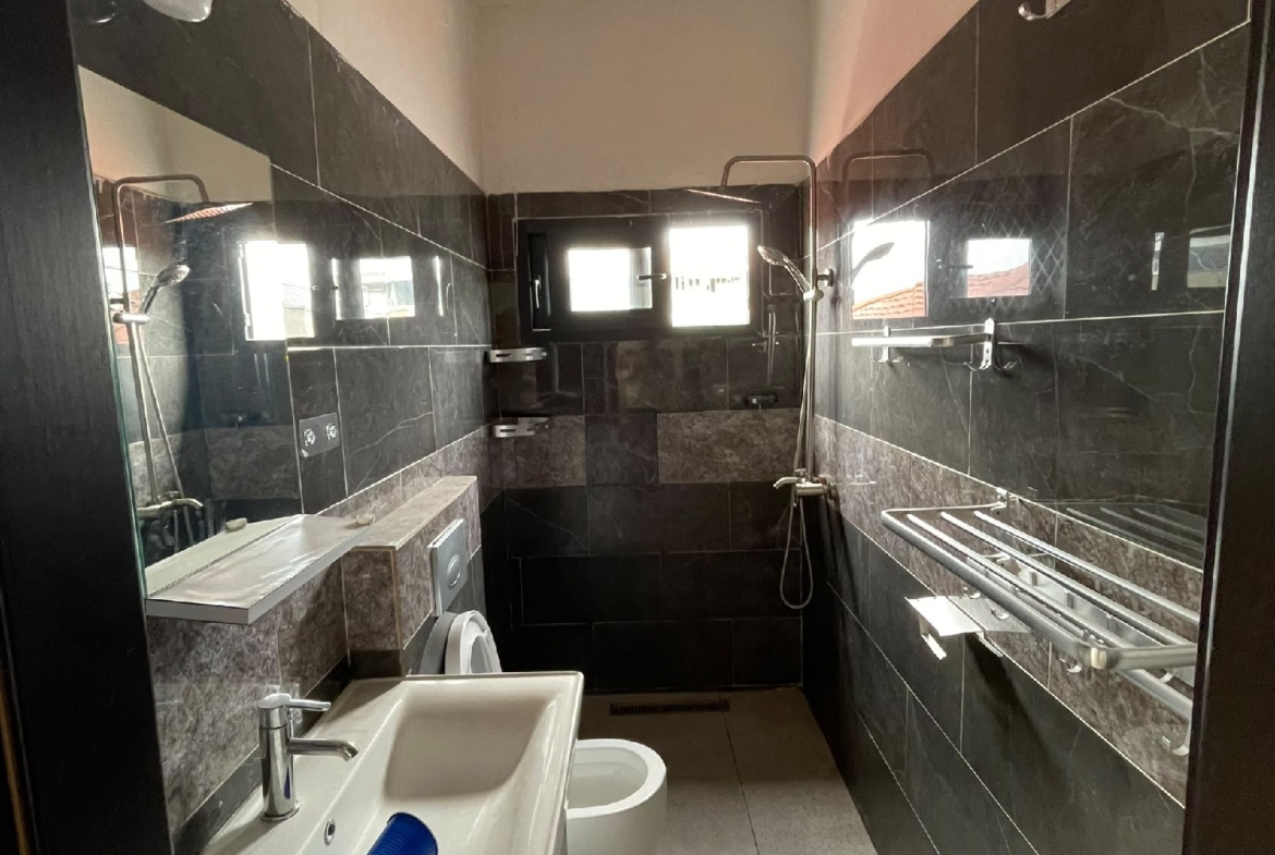 UN MAGNIFIQUE APPARTEMENT À LOUER – KINTAMBO