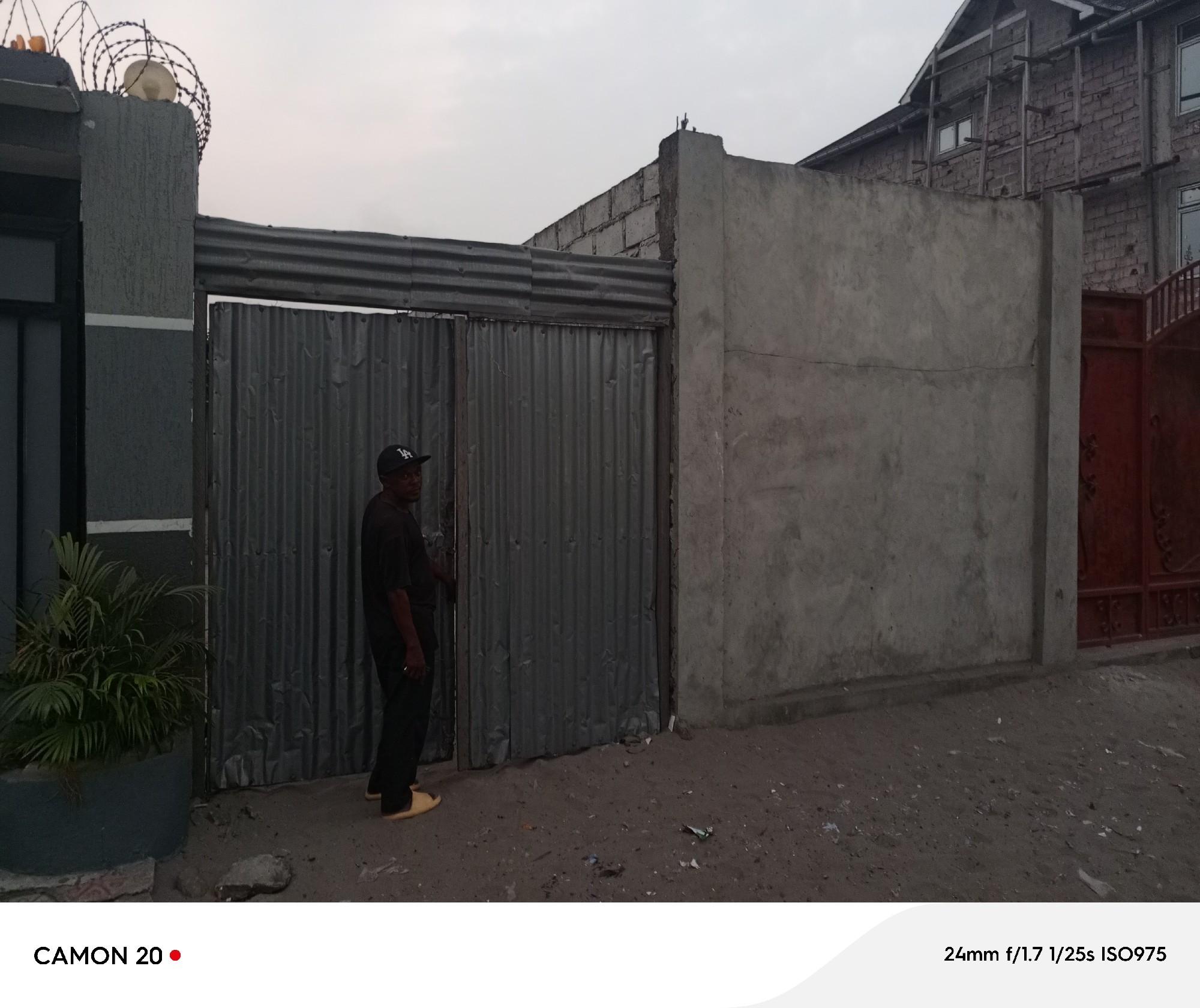scaled_1006528668 Parcelle-Terrain à Vendre – N’Sele, Kinshasa