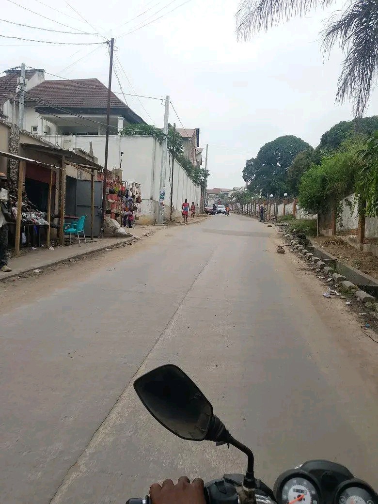 Parcelle-Terrain à Vendre – Ngaliema, Kinshasa