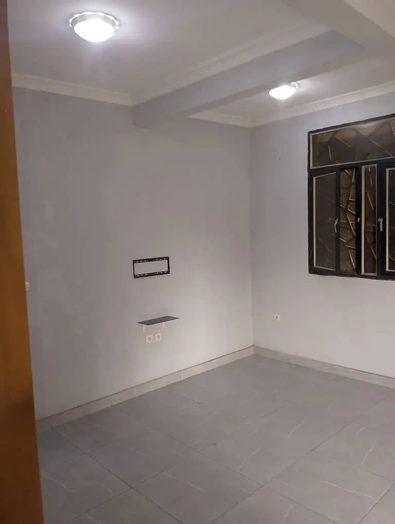 scaled_1006566761 Appartement à Louer – Mont-Ngafula, Kinshasa