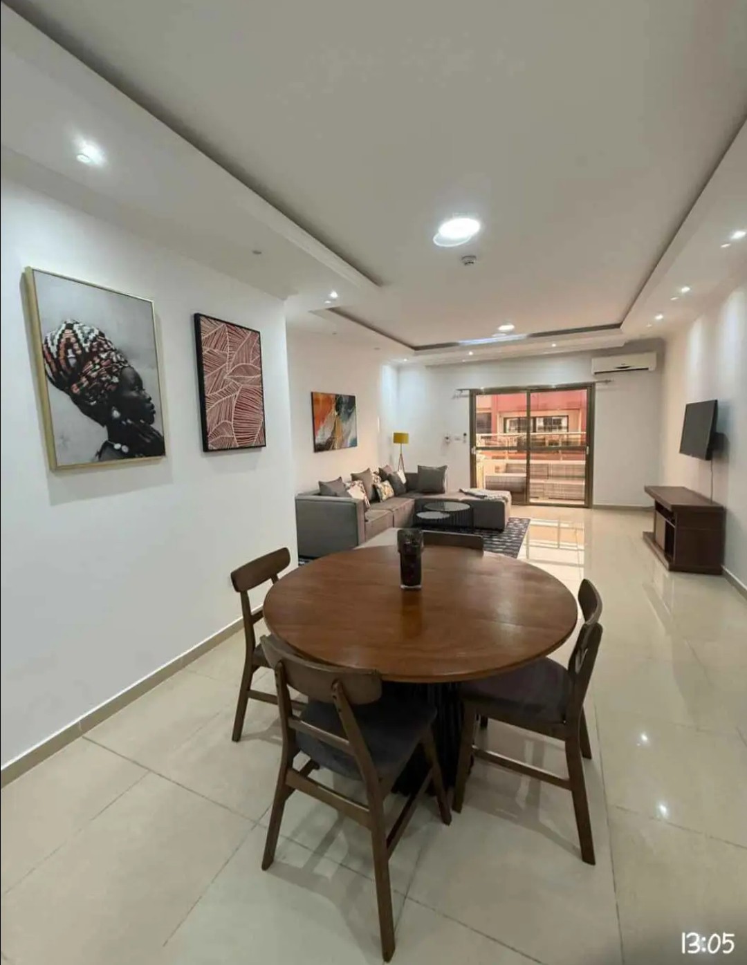 scaled_1006567370 Appartement à Louer – Gombe, Kinshasa