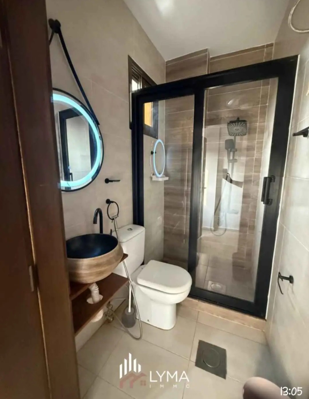scaled_1006567376 Appartement à Louer – Gombe, Kinshasa