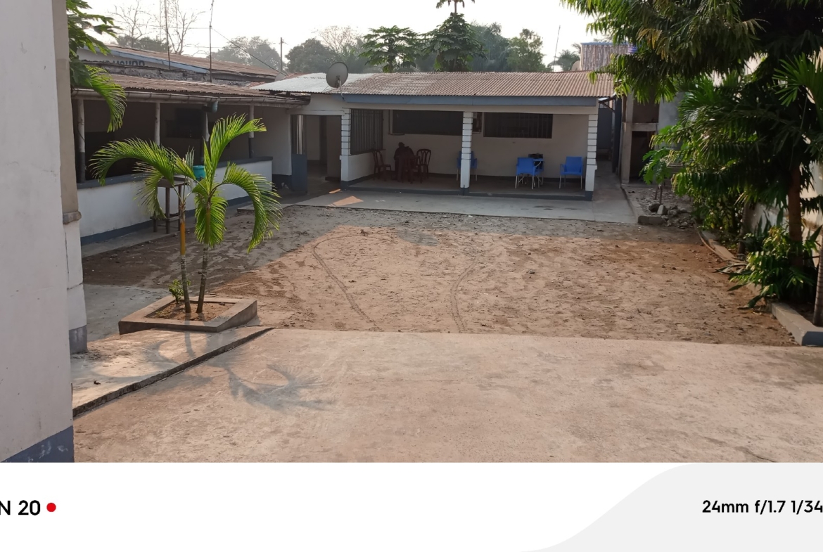 Hôtel à Vendre – N’Sele, Kinshasa
