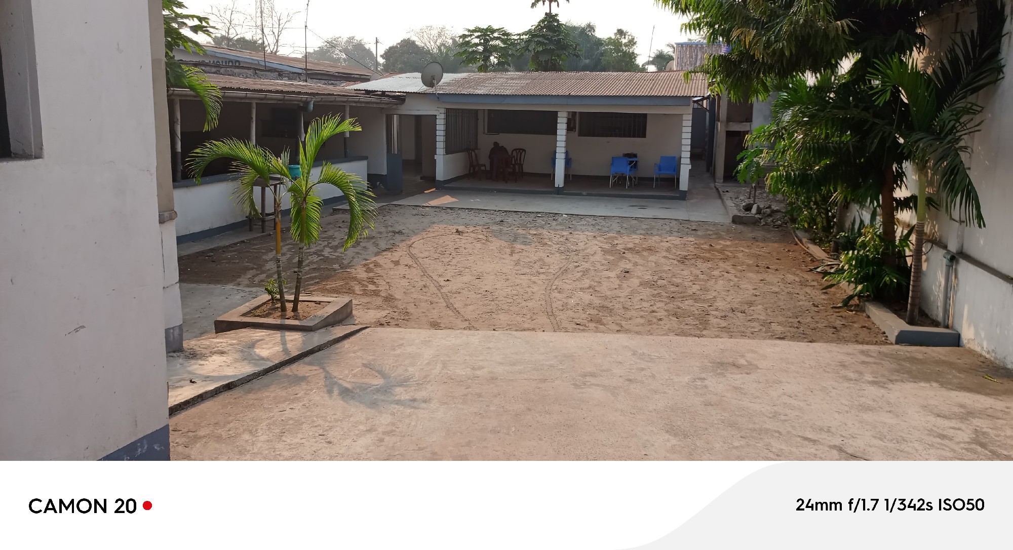 scaled_1006576787 Hôtel à Vendre – N’Sele, Kinshasa