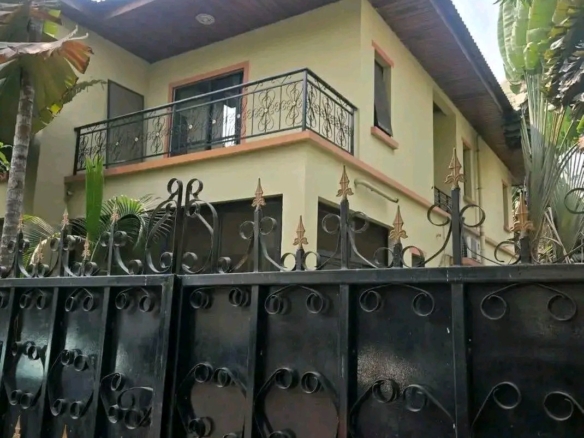 Appartement meublé duplex à louer – macampagne, kinshasa