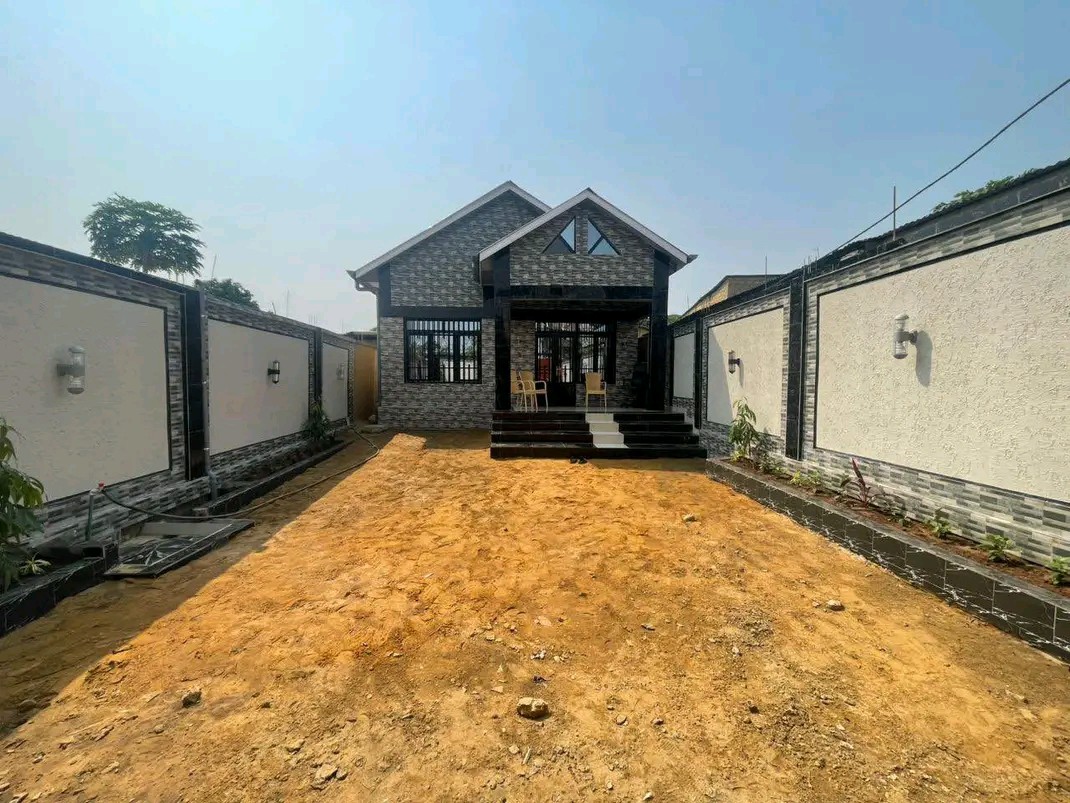 scaled_1006593603 Maison à Vendre – Ngaliema, Kinshasa
