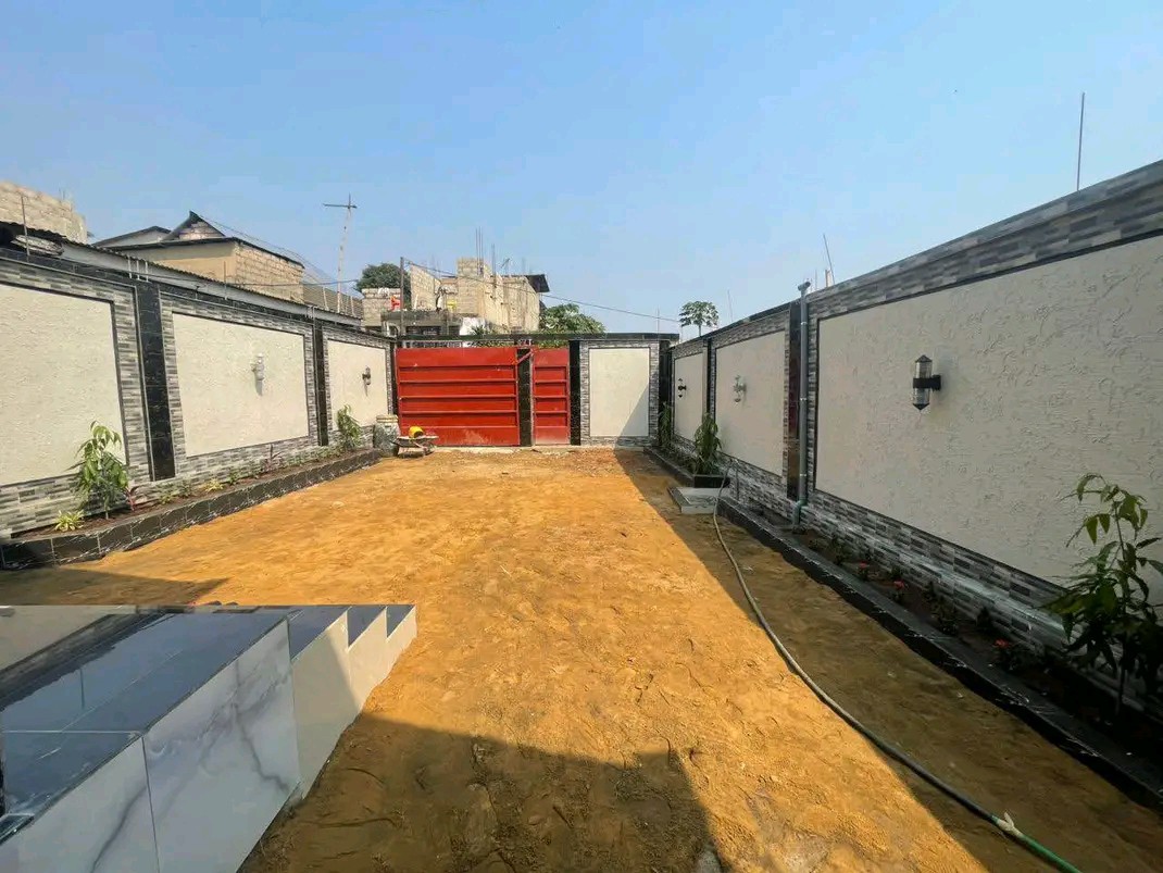 scaled_1006593607 Maison à Vendre – Ngaliema, Kinshasa