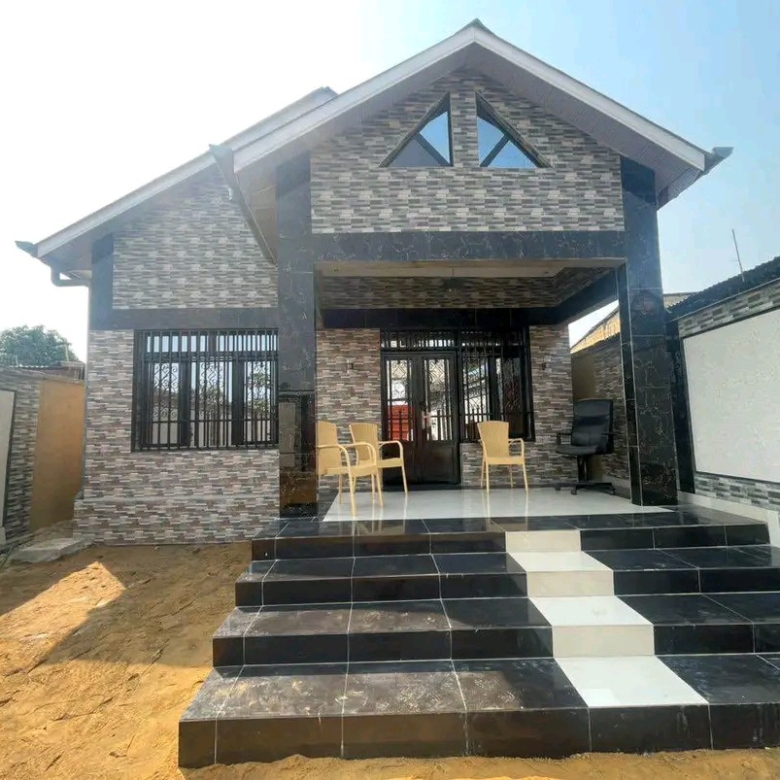 Scaled 1006593608