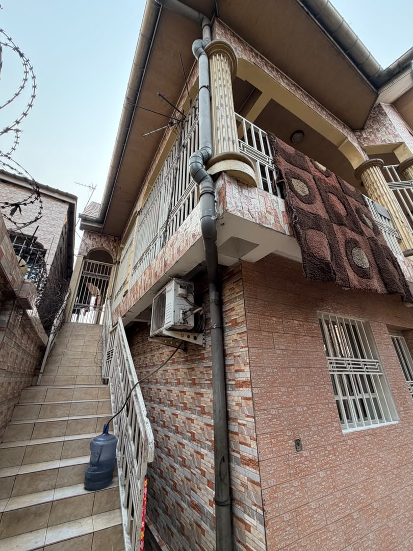 PARCELLE À VENDRE À KINSHASA LIMETE 18 IÈME RUE INDUSTRIELLE