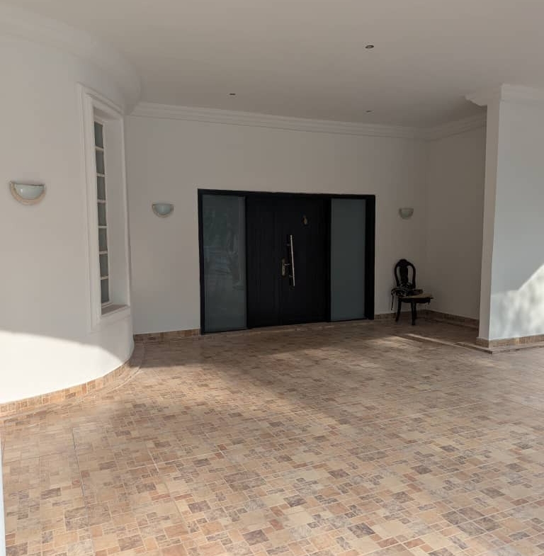 VILLA À LOUER À GOMBE SOCIMAT KINSHASA RD CONGO