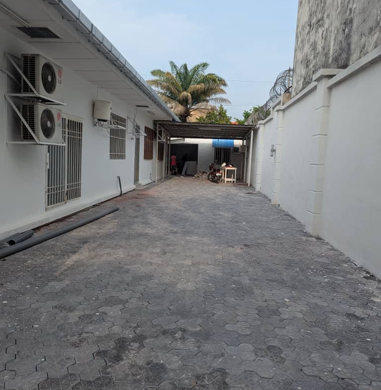 VILLA À LOUER À GOMBE SOCIMAT KINSHASA RD CONGO