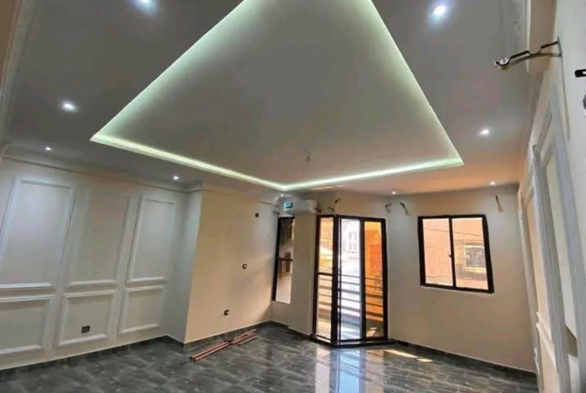 Immeuble à Vendre – Lingwala, Kinshasa