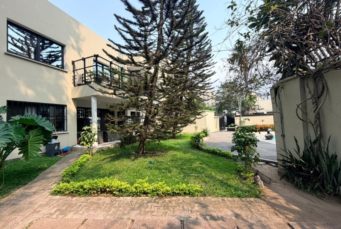 Immeuble à Vendre – Gombe, Kinshasa