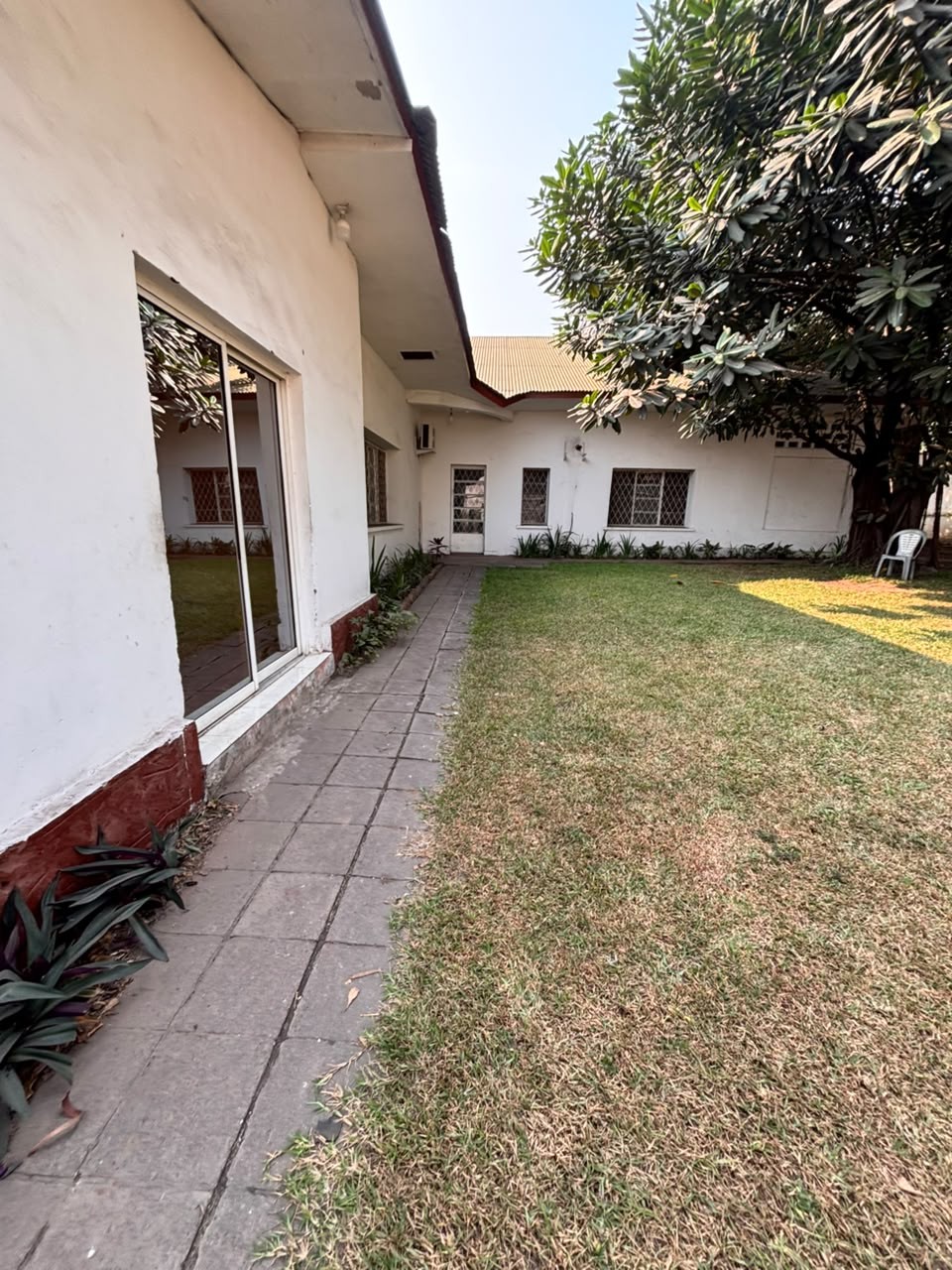 scaled_1007251992 Villa à Louer – Macampagne, Kinshasa