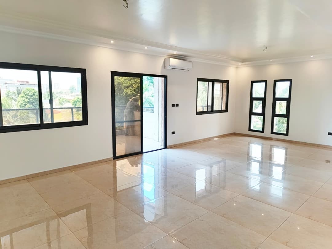 scaled_1007252318 Appartement Meublé à Louer – Gombe, Kinshasa