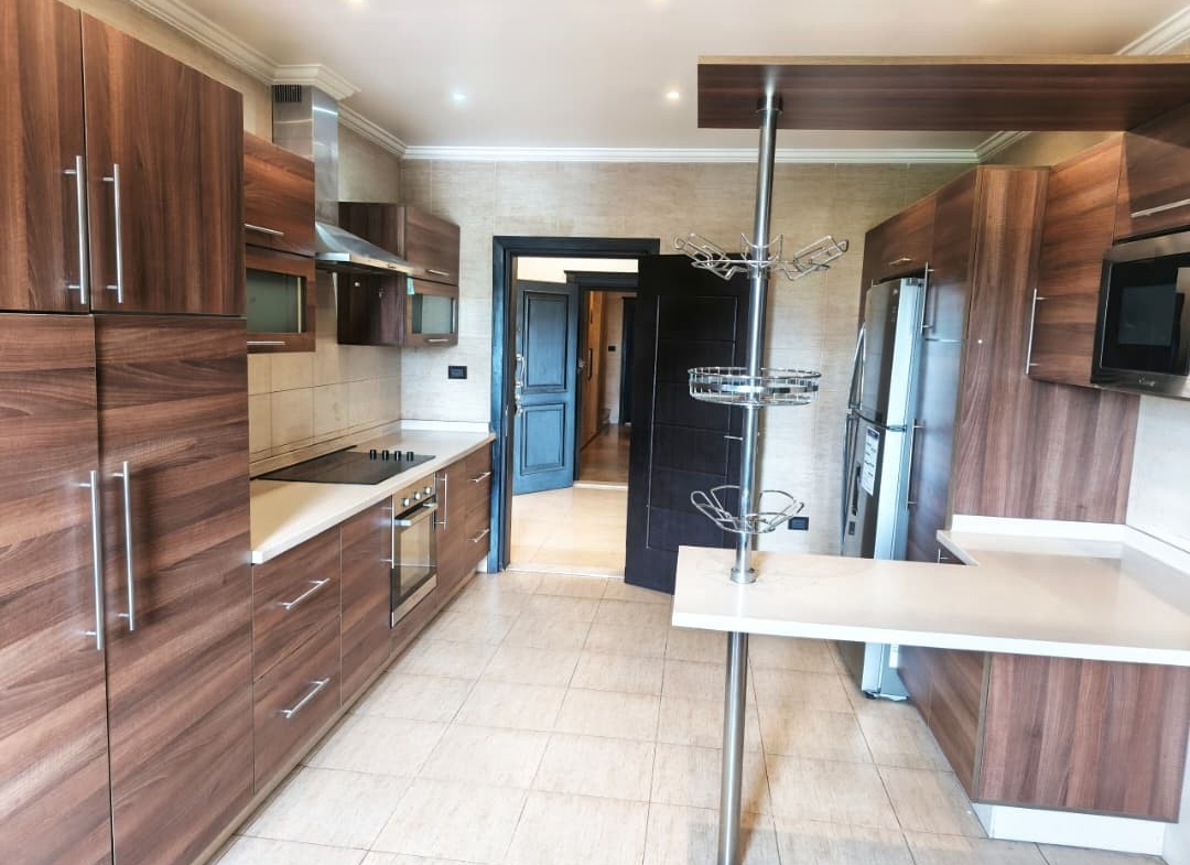 Appartement Meublé à Louer – Gombe, Kinshasa