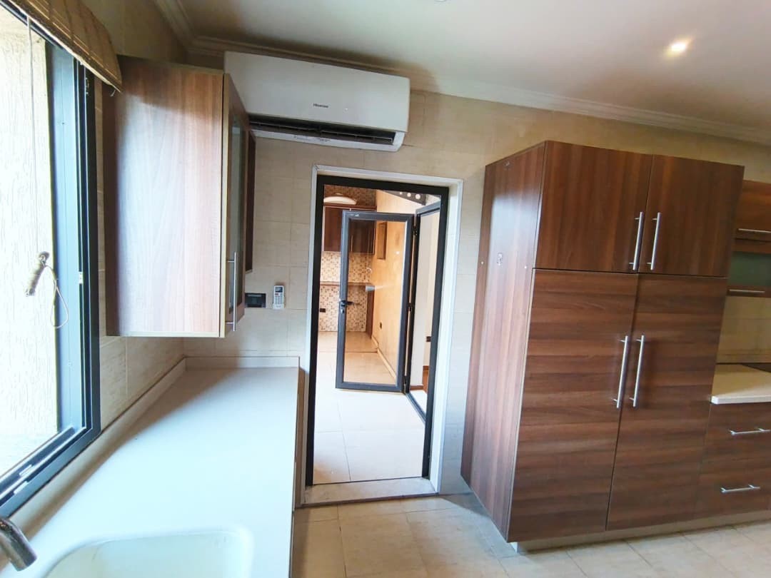 scaled_1007252326 Appartement Meublé à Louer – Gombe, Kinshasa