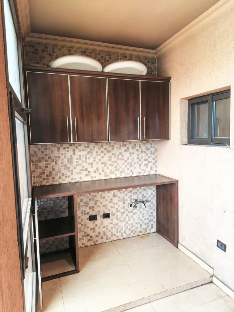 scaled_1007252328 Appartement Meublé à Louer – Gombe, Kinshasa