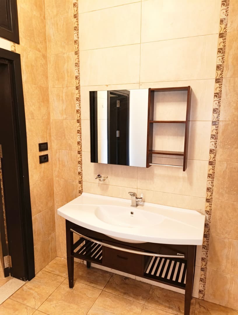 scaled_1007252329 Appartement Meublé à Louer – Gombe, Kinshasa