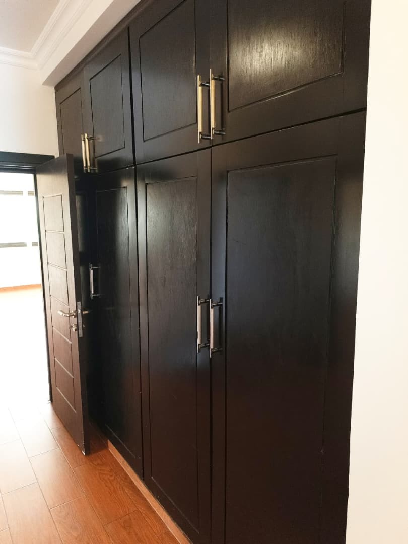 scaled_1007252331 Appartement Meublé à Louer – Gombe, Kinshasa