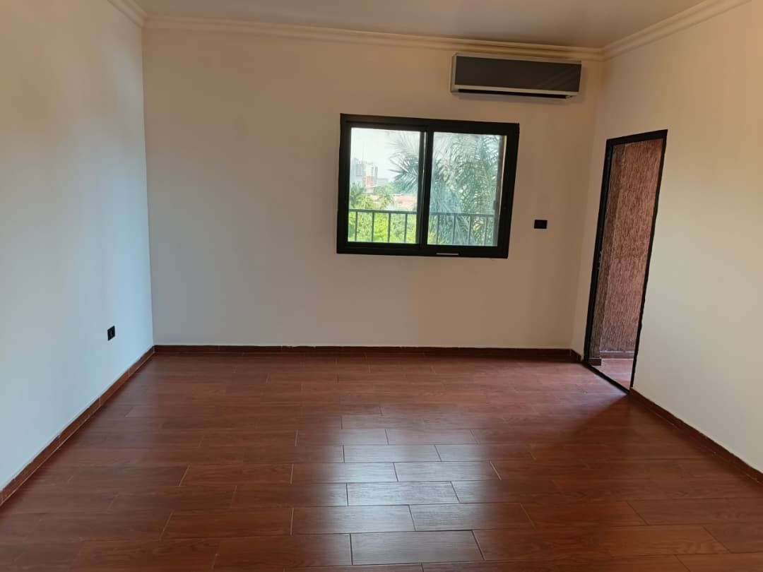 scaled_1007252333 Appartement Meublé à Louer – Gombe, Kinshasa