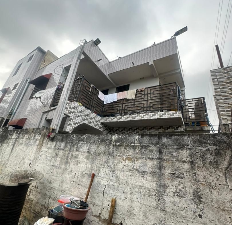 Immeuble à Vendre – Mont-Ngafula, Kinshasa