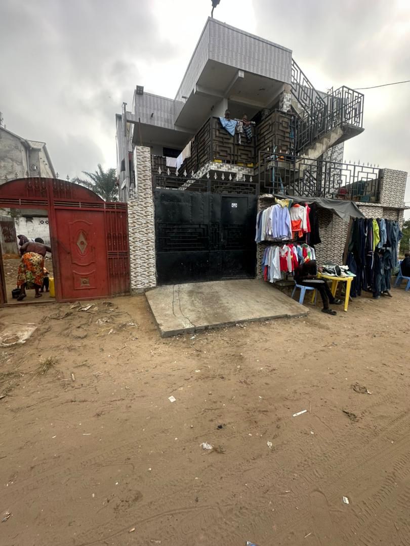 scaled_1007751456 Immeuble à Vendre – Mont-Ngafula, Kinshasa