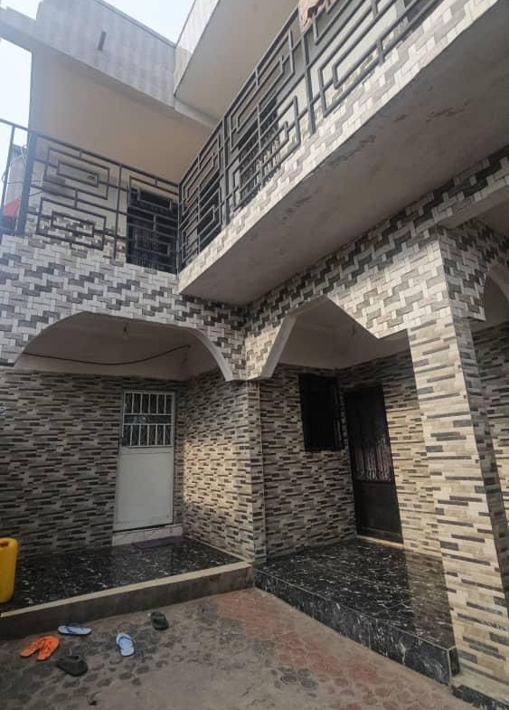 Immeuble à Vendre – Mont-Ngafula, Kinshasa