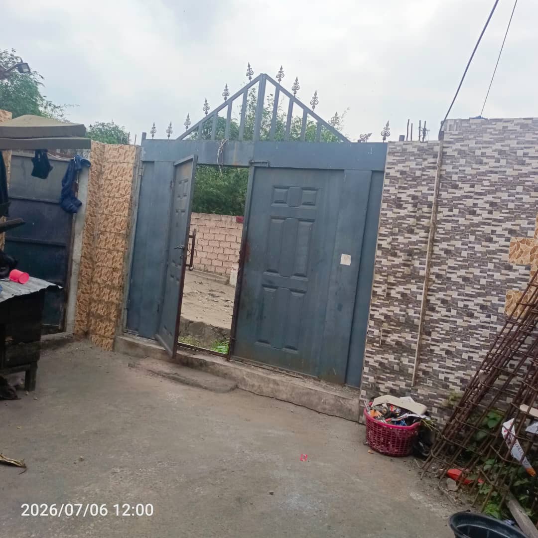 scaled_1007783976 Parcelle-Terrain à Vendre – Limete, Kinshasa