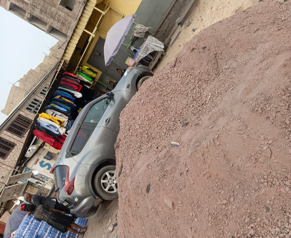 Deux derniers parties issus d’un morcellement d’une parcelle en vente sur macadam à Barumbu