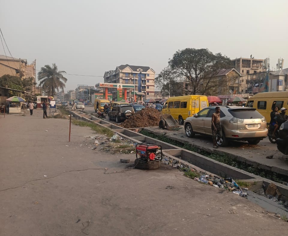 Parcelle à vendre à Barumbu sur macadam