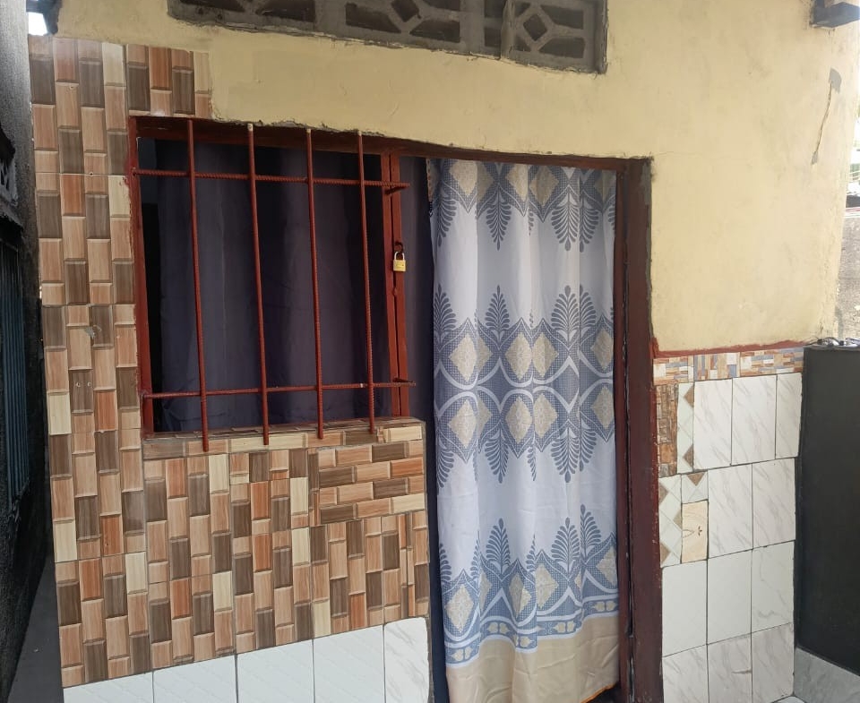 PARCELLE TYPE LOCATIF AVEC 3 PORTES À VENDRE À N’DJILI
