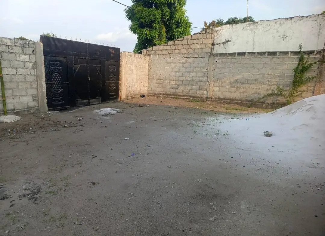PARCELLE RÉSIDENTIELLE À VENDRE À BIBWA