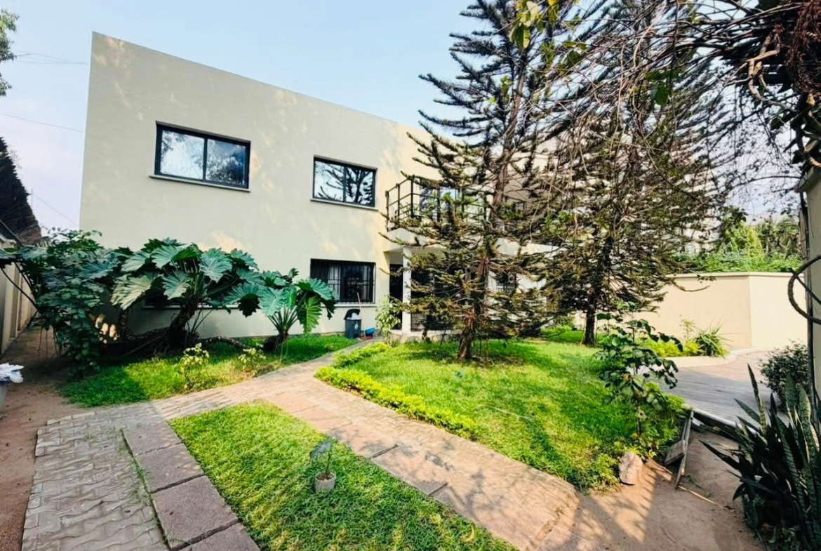 Villa à Vendre – Gombe, Kinshasa