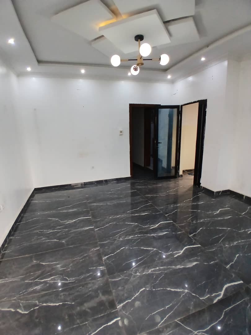 scaled_1691498 Appartement à Louer – Kintambo, Kinshasa