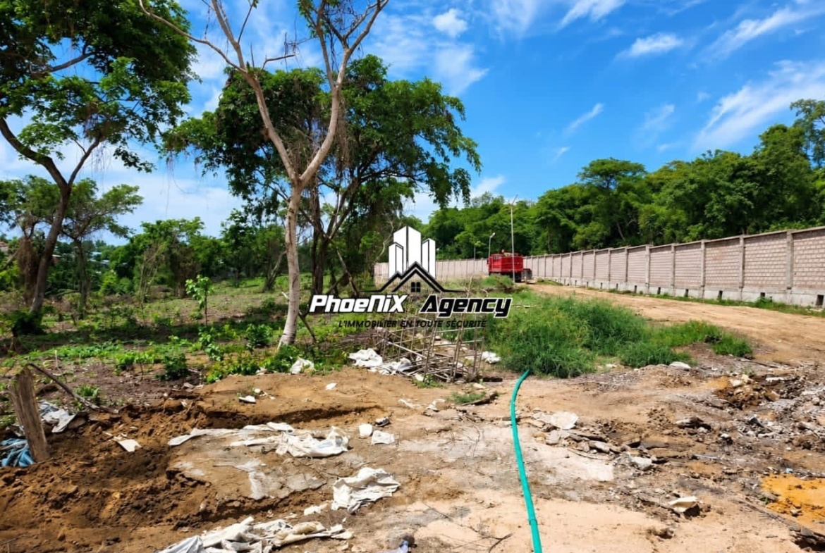 Parcelle-Terrain à Vendre – Ngaliema, Kinshasa