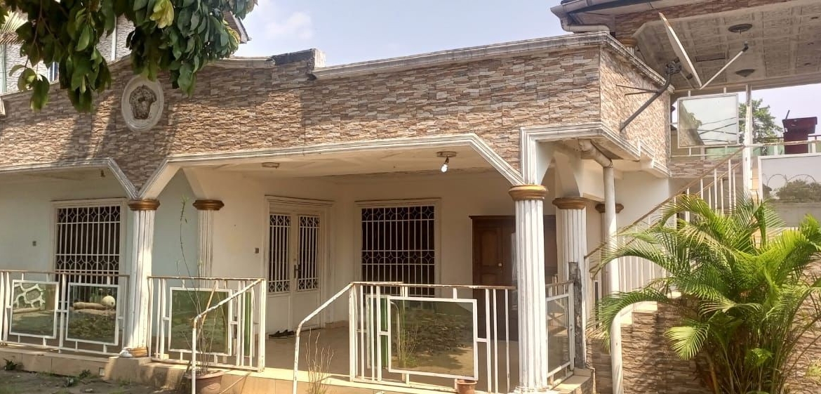 Parcelle-Terrain à Vendre – Macampagne, Kinshasa