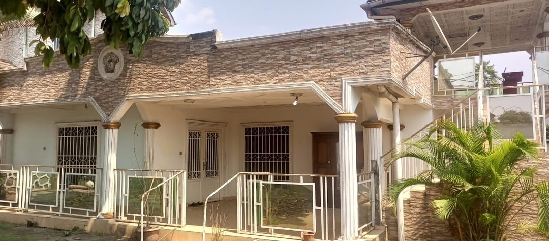 Parcelle-Terrain à Vendre – Macampagne, Kinshasa