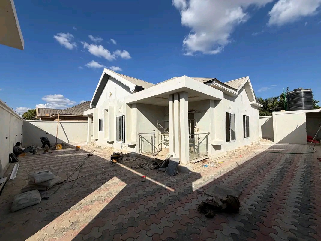 MAISON NEUVE À VENDRE VILLE DE LUBUMBASHI