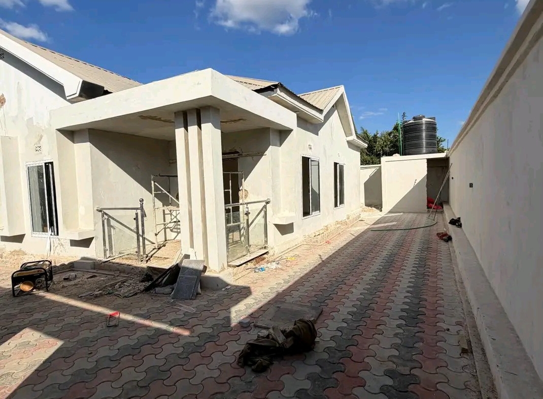 MAISON NEUVE À VENDRE VILLE DE LUBUMBASHI