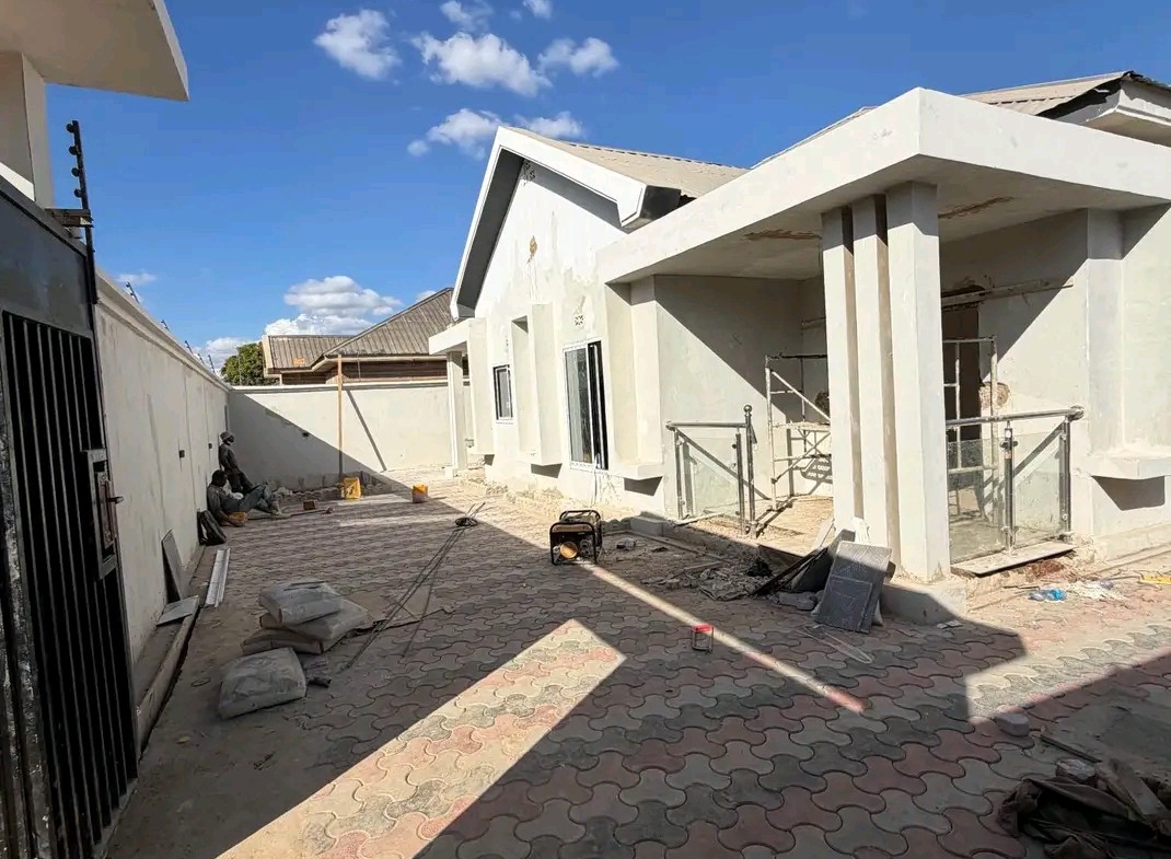 MAISON NEUVE À VENDRE VILLE DE LUBUMBASHI