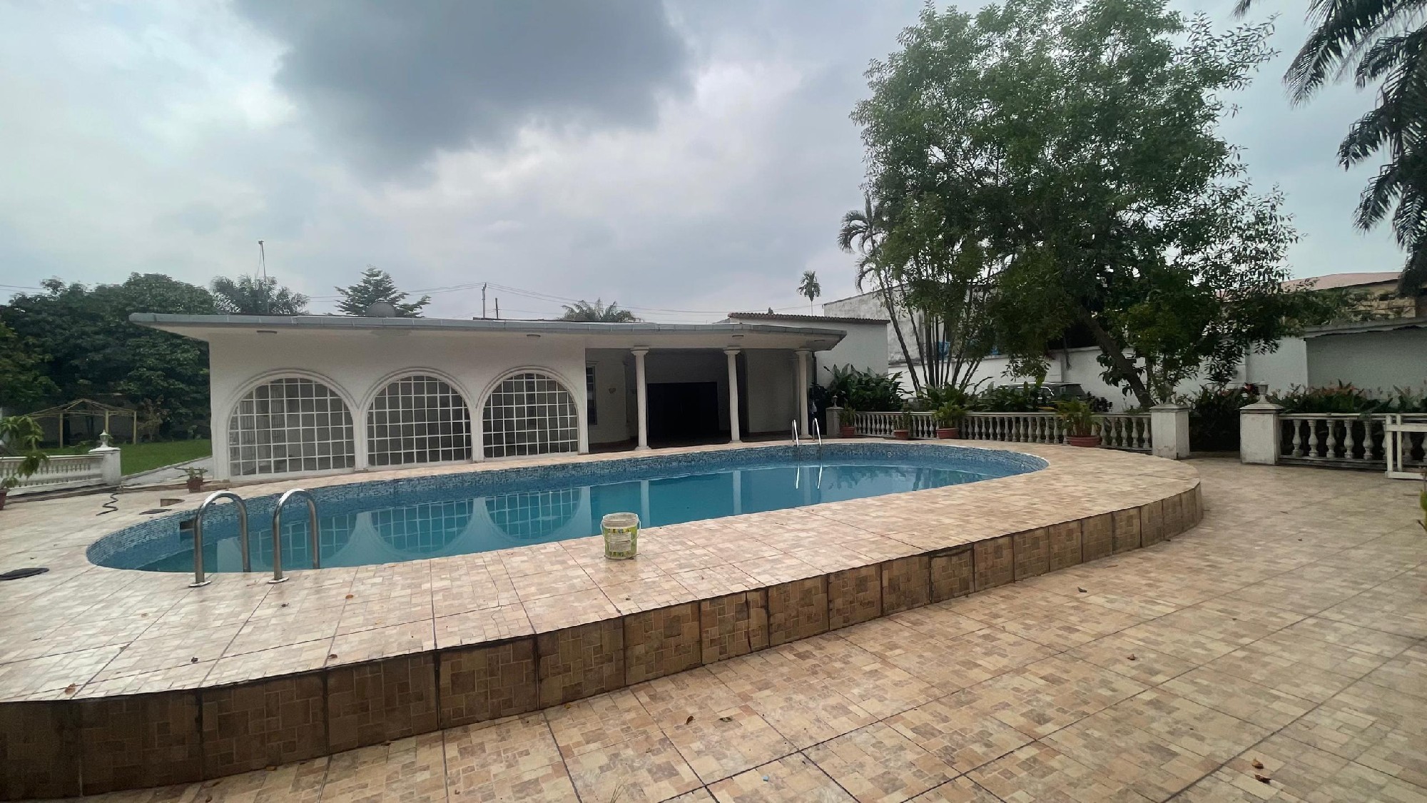 scaled_325127 Villa à Louer – Gombe, Kinshasa