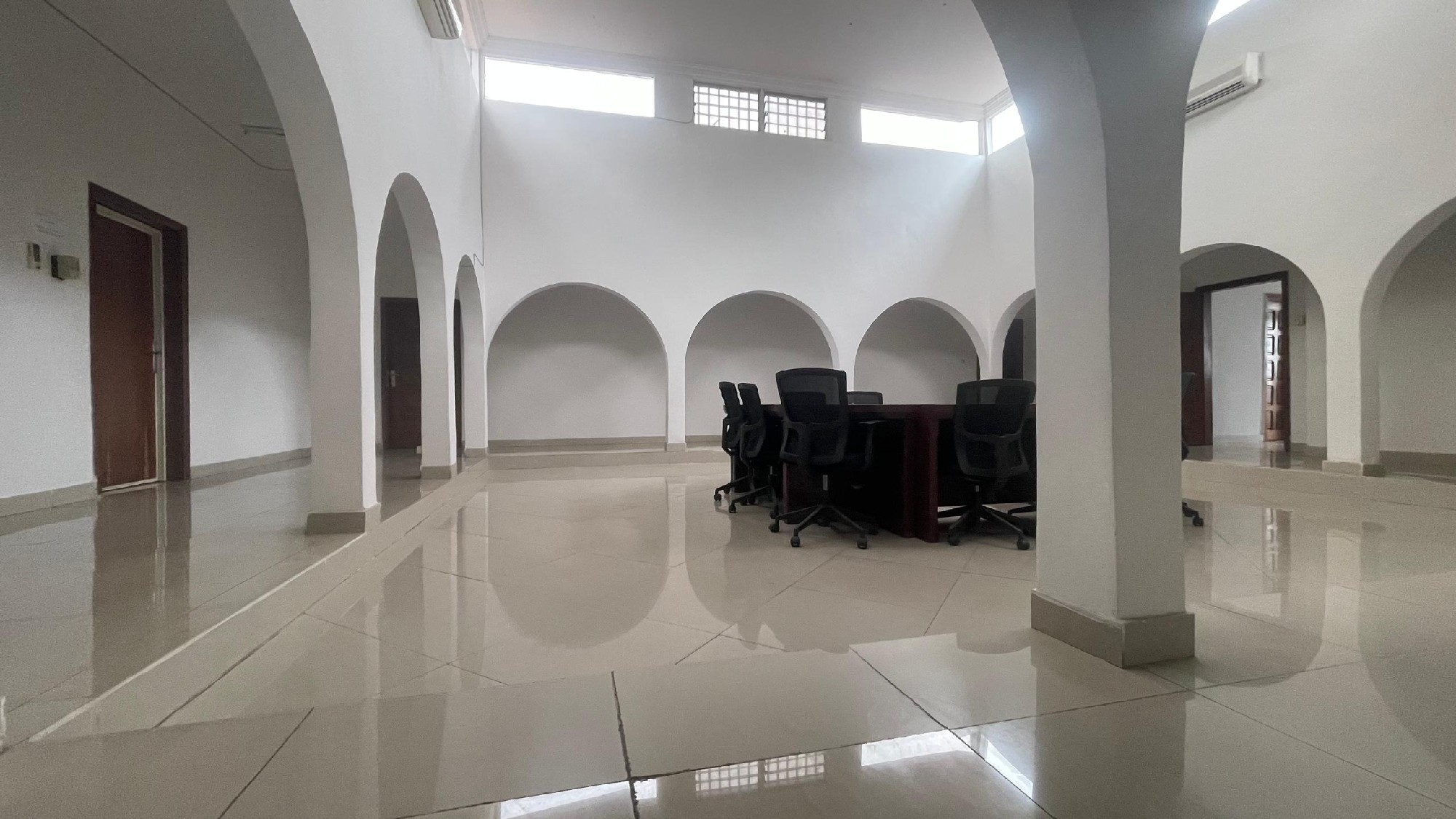 scaled_325134 Villa à Louer – Gombe, Kinshasa