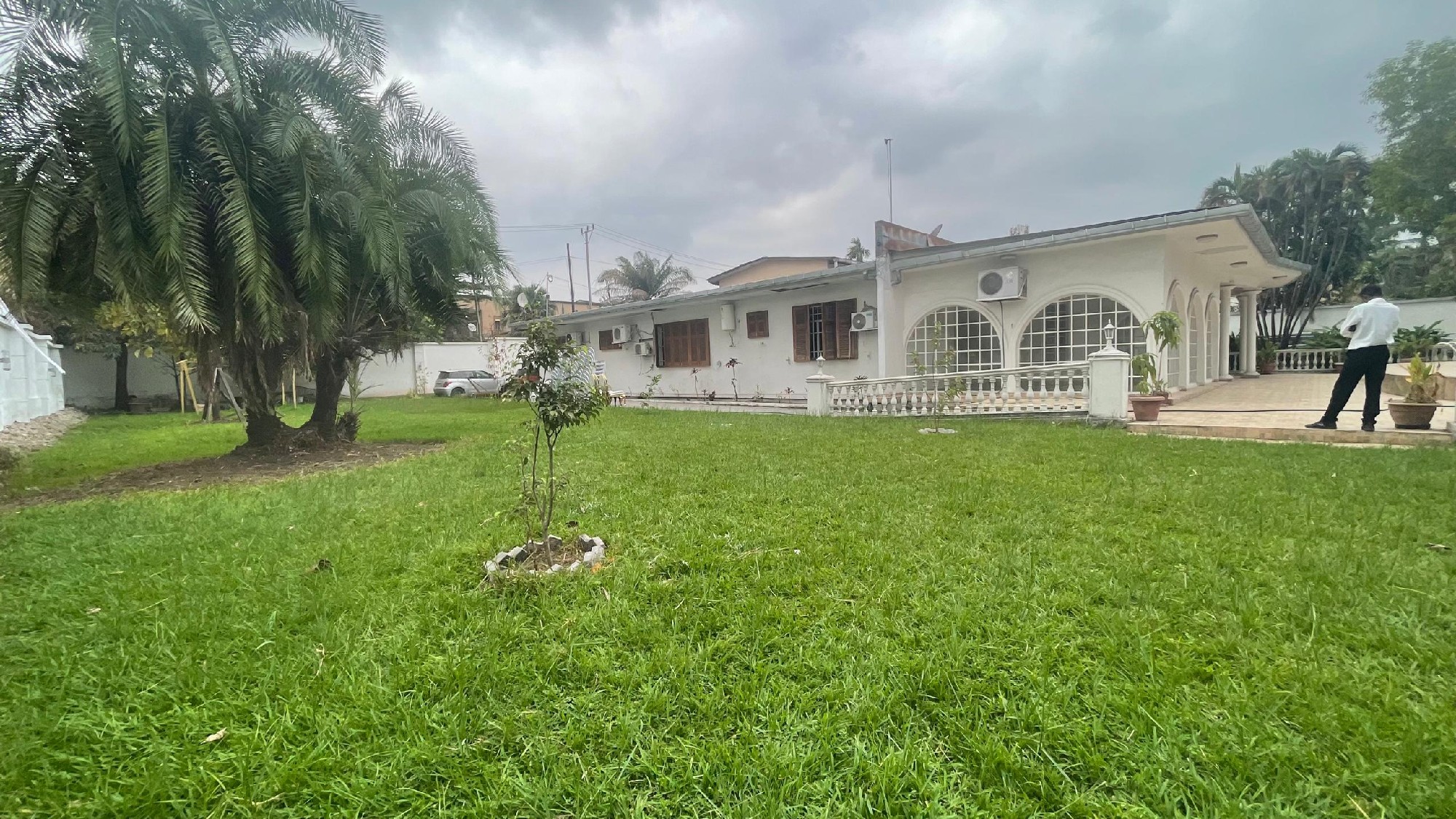 scaled_325137 Villa à Louer – Gombe, Kinshasa