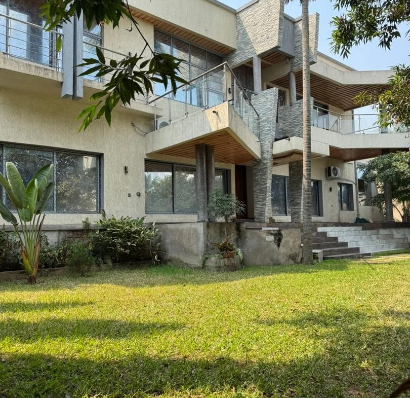 Immeuble à Vendre – Gombe, Kinshasa